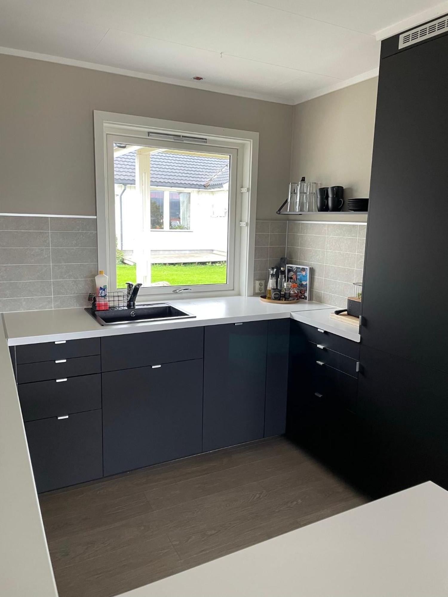 Hus Med 2 Soverom Sortland